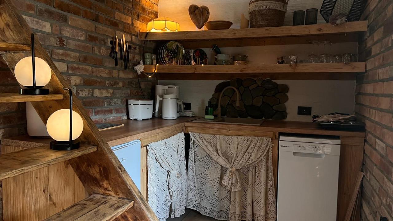 Apartamenty 3 Pory Roku Komarno Exterior foto